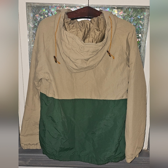 L.L. Bean Outdoor pullover jacket - Picture 4 of 5